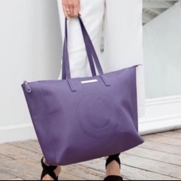monat tote